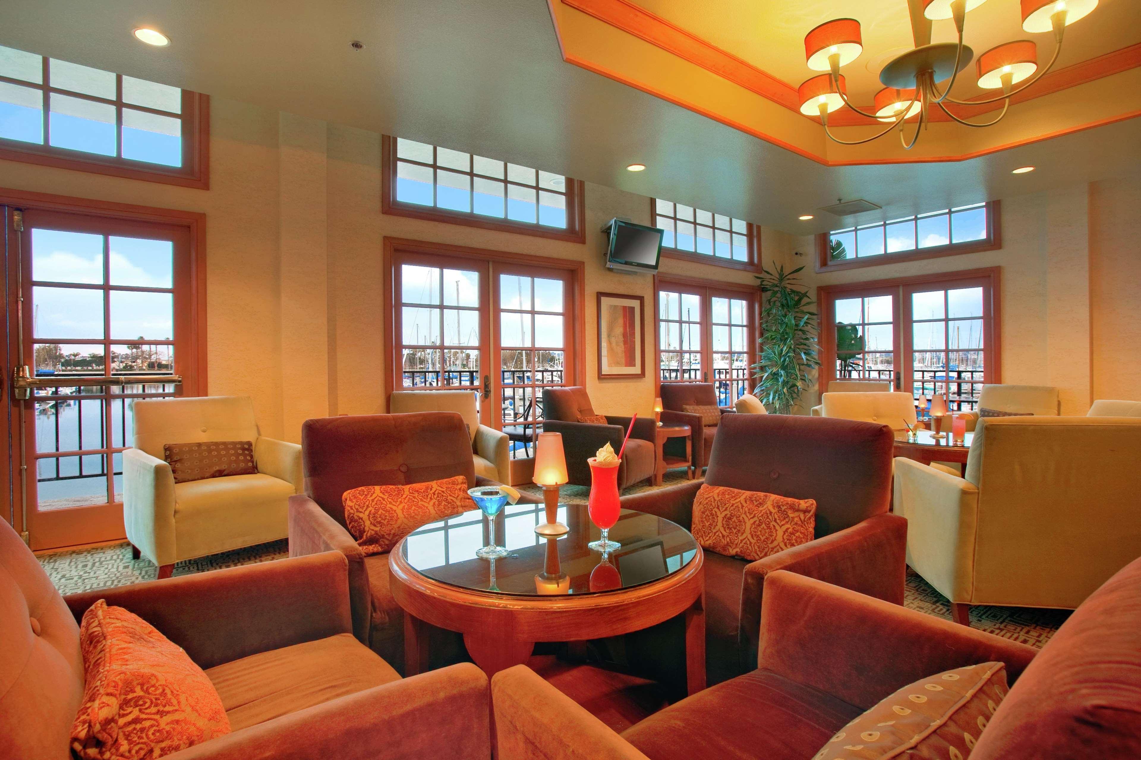 Hilton San Diego Airport/Harbor Island Экстерьер фото