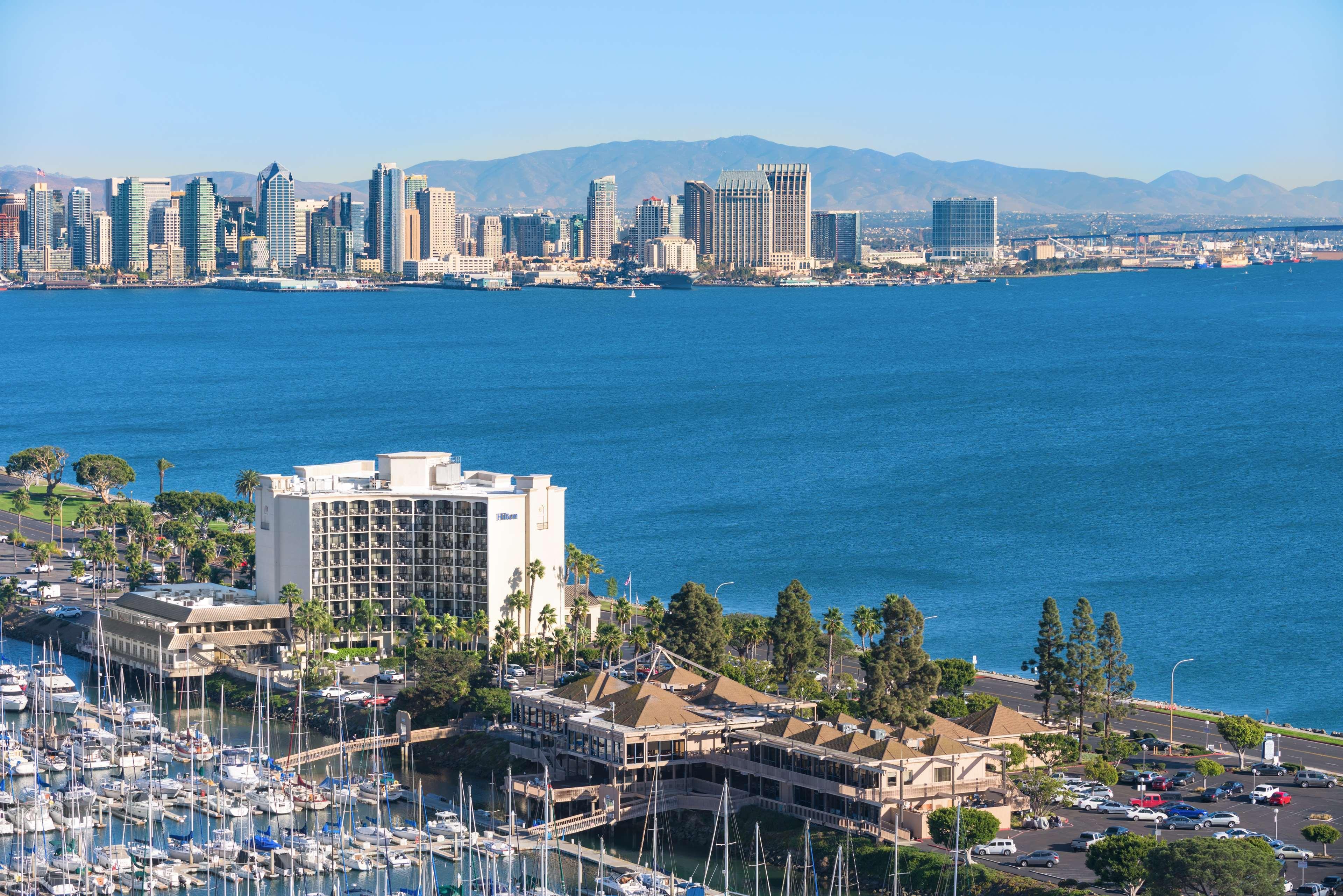 Hilton San Diego Airport/Harbor Island Экстерьер фото