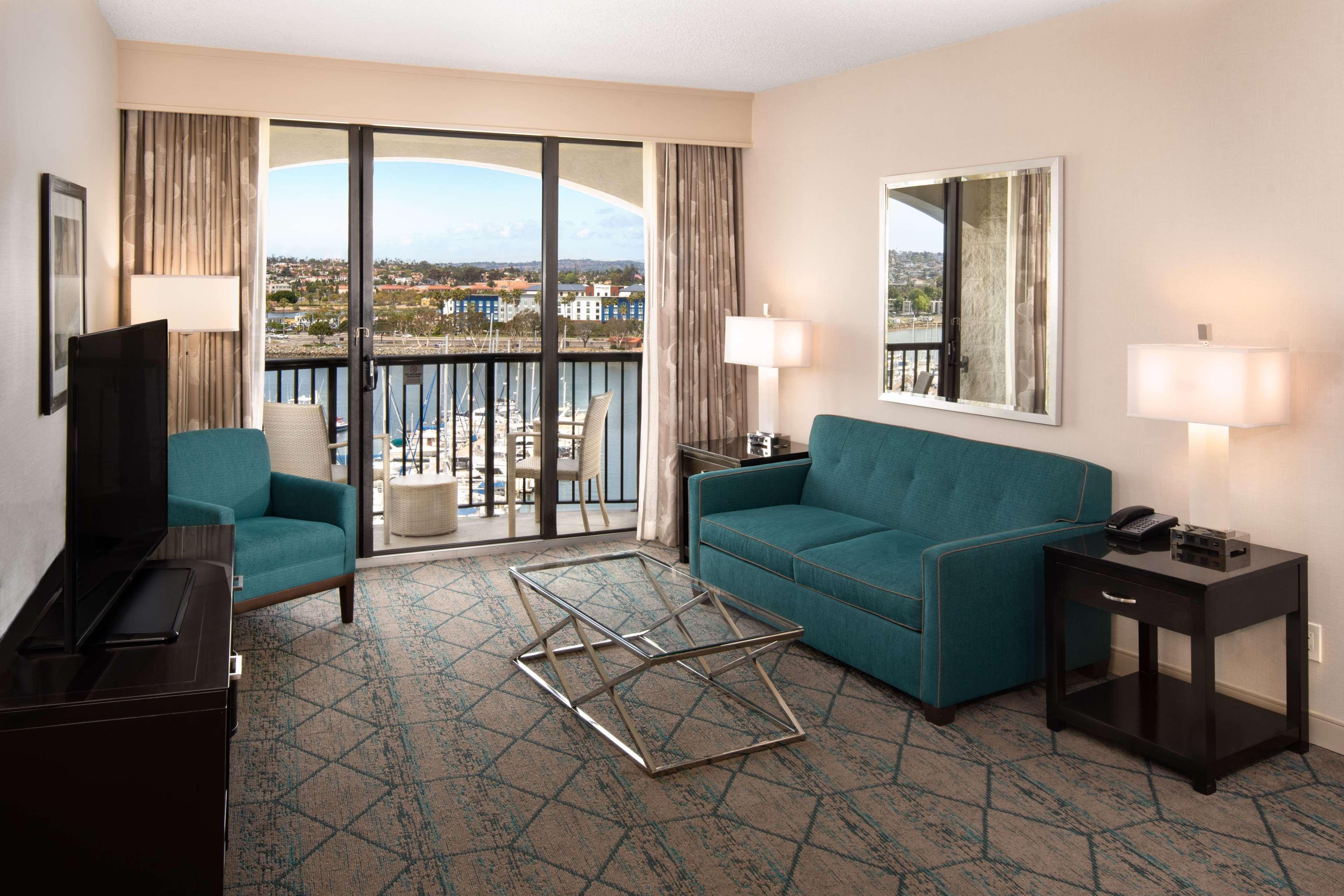 Hilton San Diego Airport/Harbor Island Экстерьер фото
