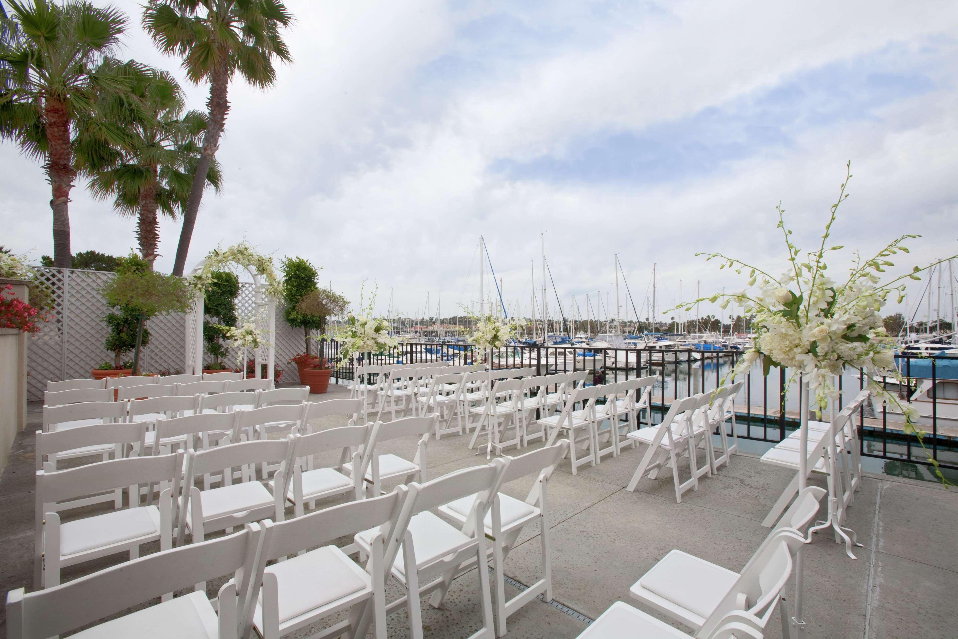Hilton San Diego Airport/Harbor Island Экстерьер фото