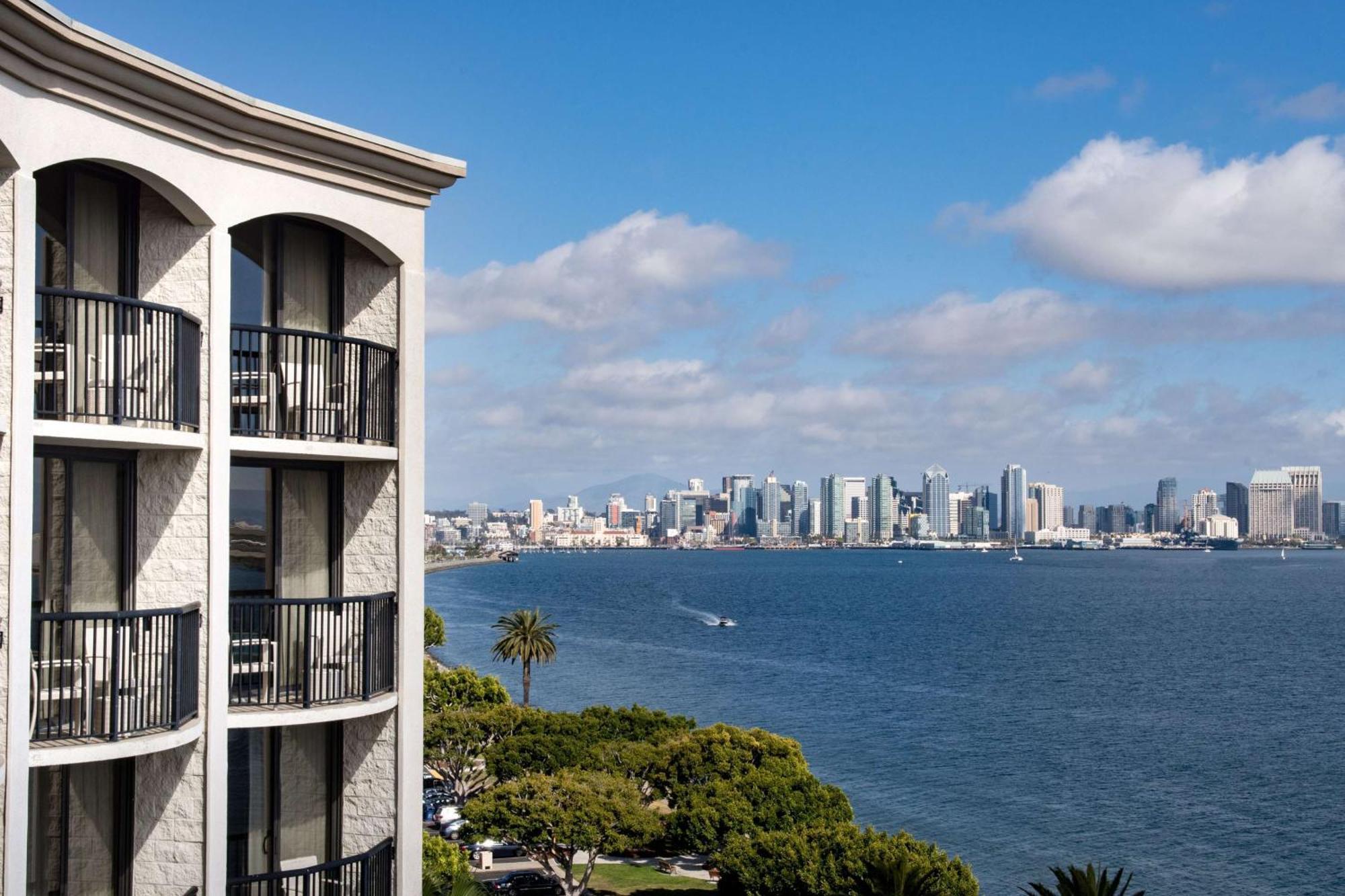 Hilton San Diego Airport/Harbor Island Экстерьер фото