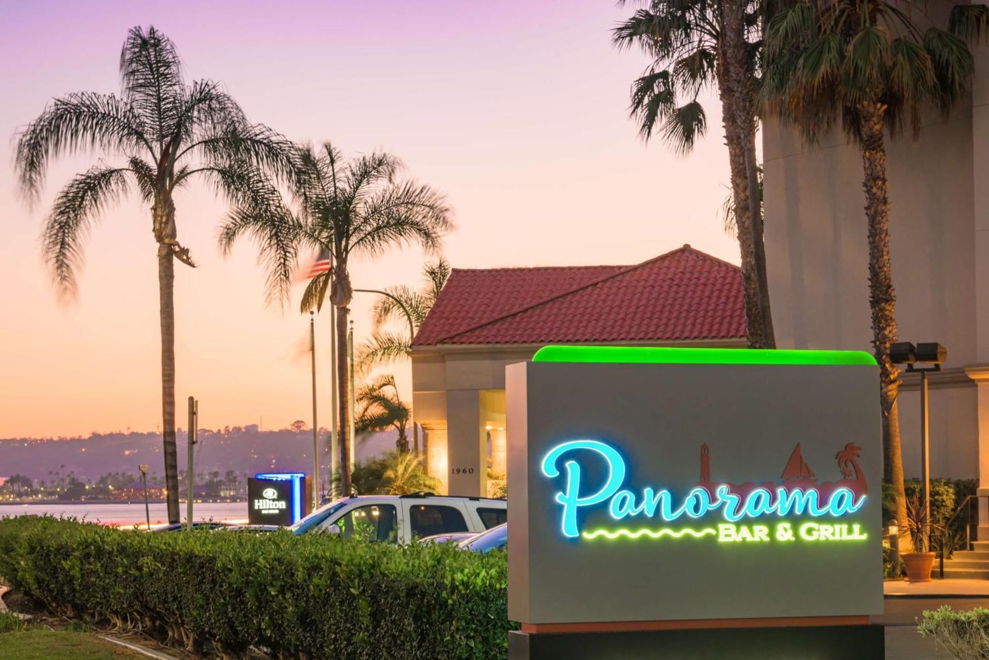Hilton San Diego Airport/Harbor Island Экстерьер фото