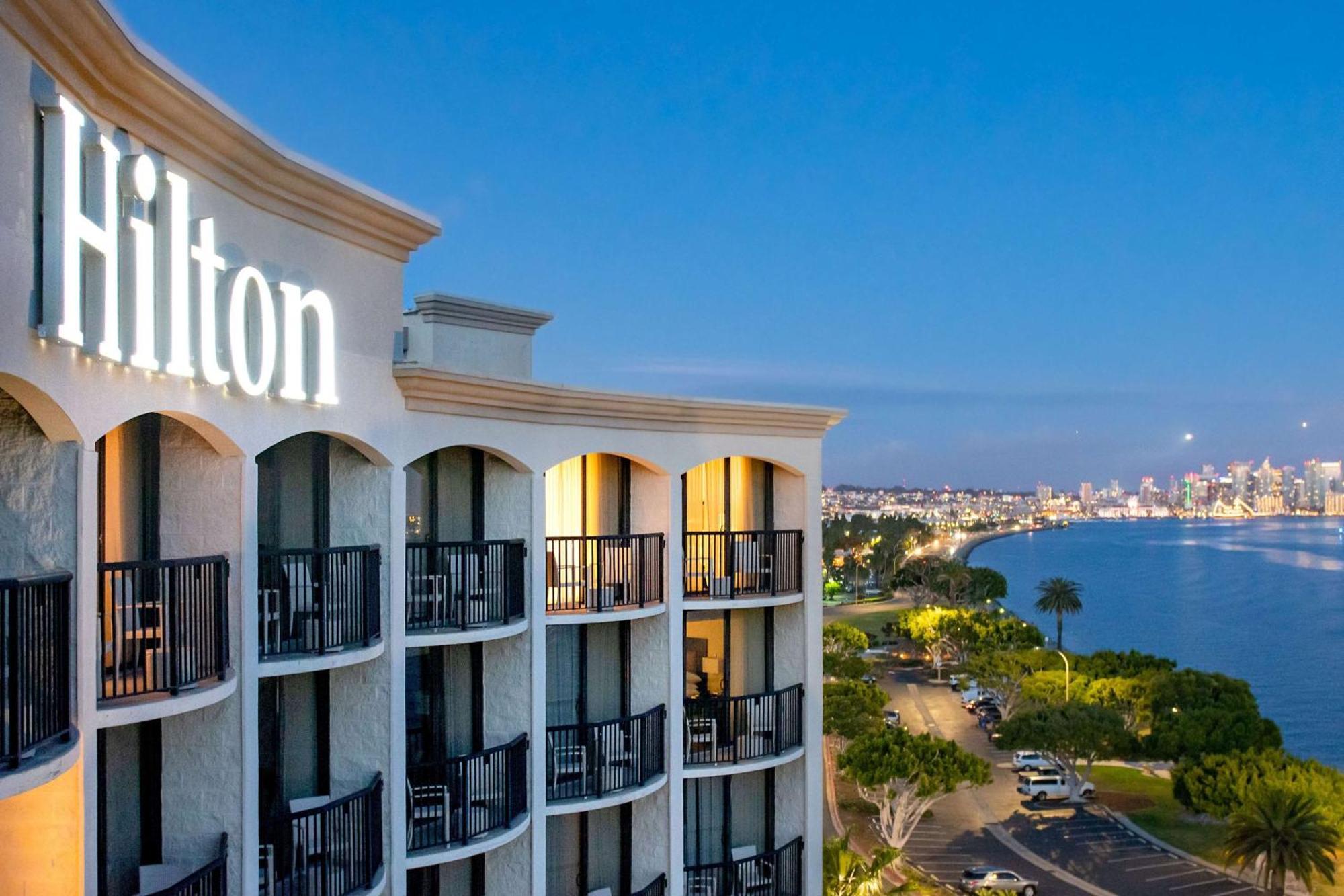 Hilton San Diego Airport/Harbor Island Экстерьер фото
